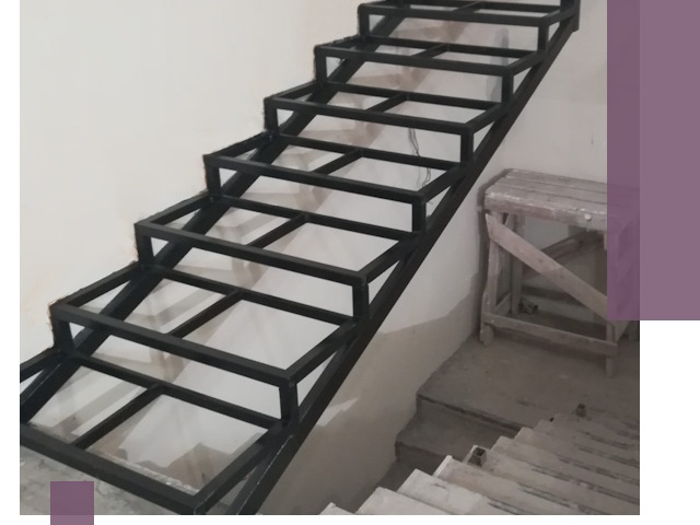 Демонтаж лестниц на металлокаркасе в Алексине: быстрый вывоз и разбор