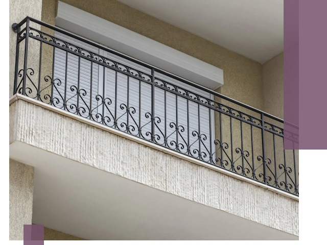 Балконные ограждения из металла и стекла в Алексине для домов